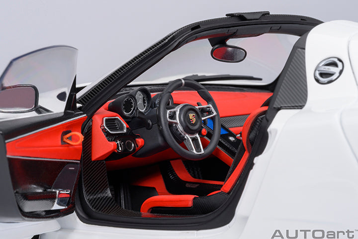 77920 PORSCHE 918 SPYDER WEISSACH PACKAGE (WHITE/RED INTERIOR)