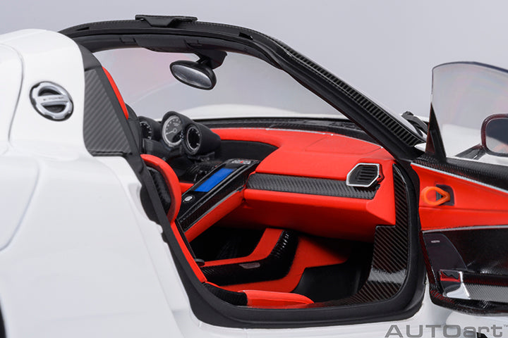 77920 PORSCHE 918 SPYDER WEISSACH PACKAGE (WHITE/RED INTERIOR)