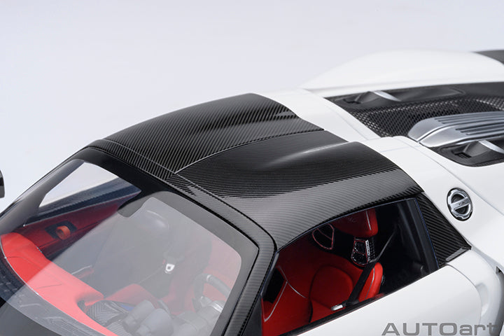 77920 PORSCHE 918 SPYDER WEISSACH PACKAGE (WHITE/RED INTERIOR)