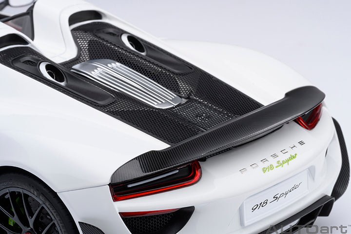 77920 PORSCHE 918 SPYDER WEISSACH PACKAGE (WHITE/RED INTERIOR)