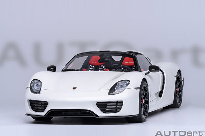 77920 PORSCHE 918 SPYDER WEISSACH PACKAGE (WHITE/RED INTERIOR)