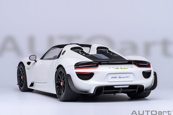 77920 PORSCHE 918 SPYDER WEISSACH PACKAGE (WHITE/RED INTERIOR)