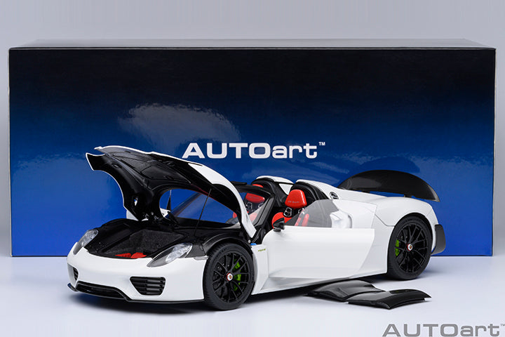 77920 PORSCHE 918 SPYDER WEISSACH PACKAGE (WHITE/RED INTERIOR)