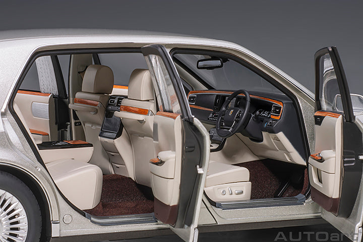 78770 TOYOTA CENTURY SPECIAL EDITION WITH CURTAIN (SILVER)
