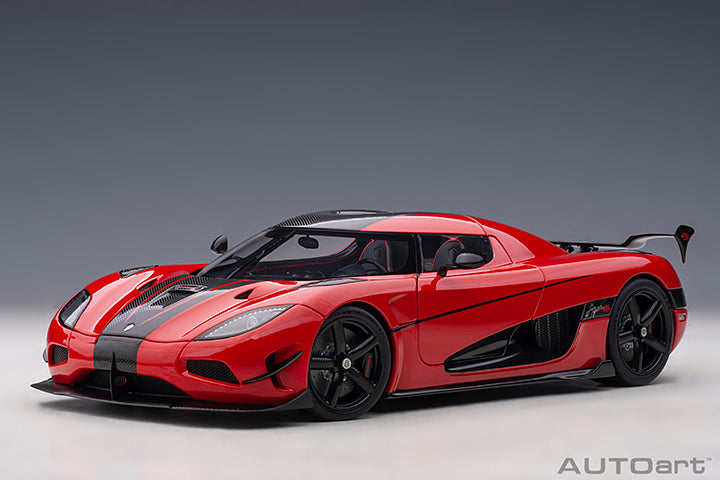 79022 KOENIGSEGG AGERA RS (CHILLI RED/CARBON BLACK/BLACK ACCENTS)