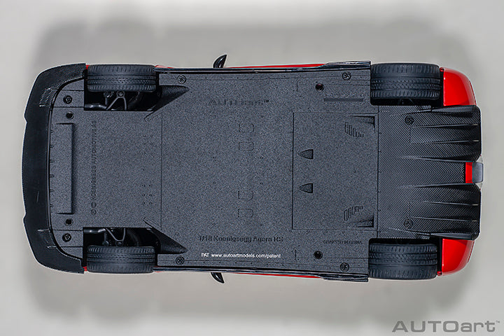79022 KOENIGSEGG AGERA RS (CHILLI RED/CARBON BLACK/BLACK ACCENTS)