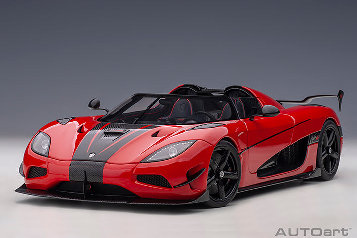 79022 KOENIGSEGG AGERA RS (CHILLI RED/CARBON BLACK/BLACK ACCENTS)