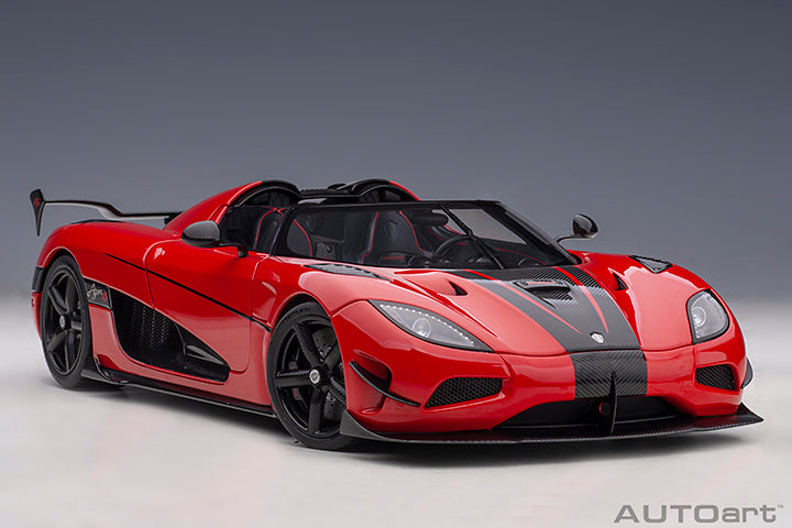 79022 KOENIGSEGG AGERA RS (CHILLI RED/CARBON BLACK/BLACK ACCENTS)