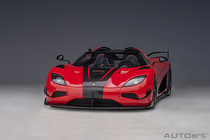 79022 KOENIGSEGG AGERA RS (CHILLI RED/CARBON BLACK/BLACK ACCENTS)