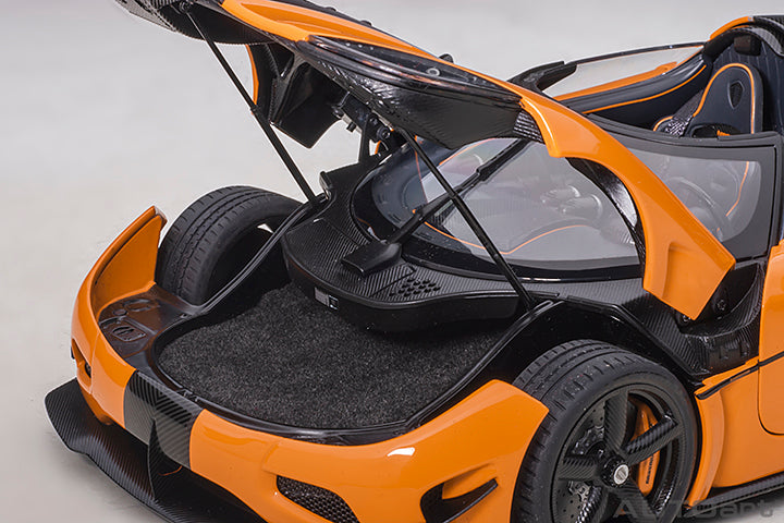 79023 KOENIGSEGG AGERA RS (CONE ORANGE/CARBON BLACK/BLACK ACCENTS)