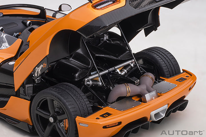 79023 KOENIGSEGG AGERA RS (CONE ORANGE/CARBON BLACK/BLACK ACCENTS)