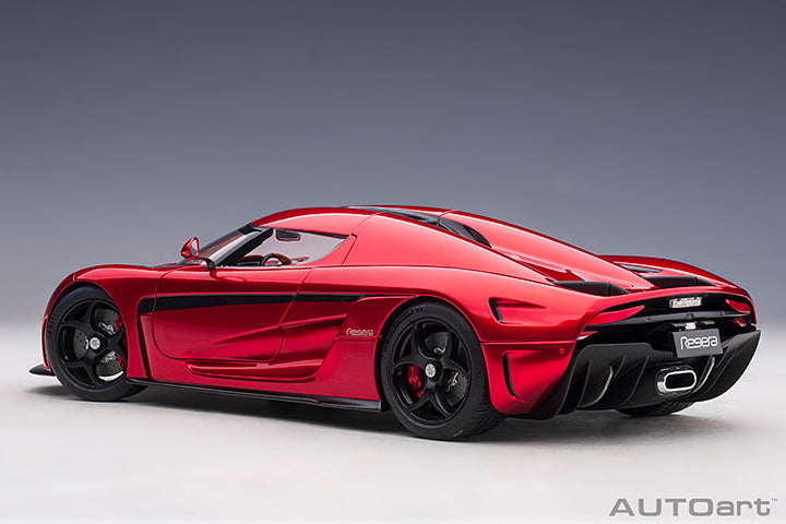 79026 KOENIGSEGG REGERA (APPLE RED/METALLIC RED)