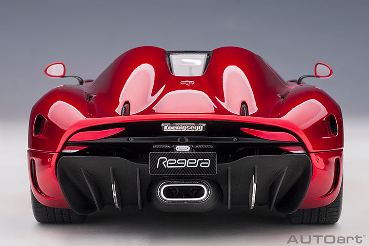 79026 KOENIGSEGG REGERA (APPLE RED/METALLIC RED)