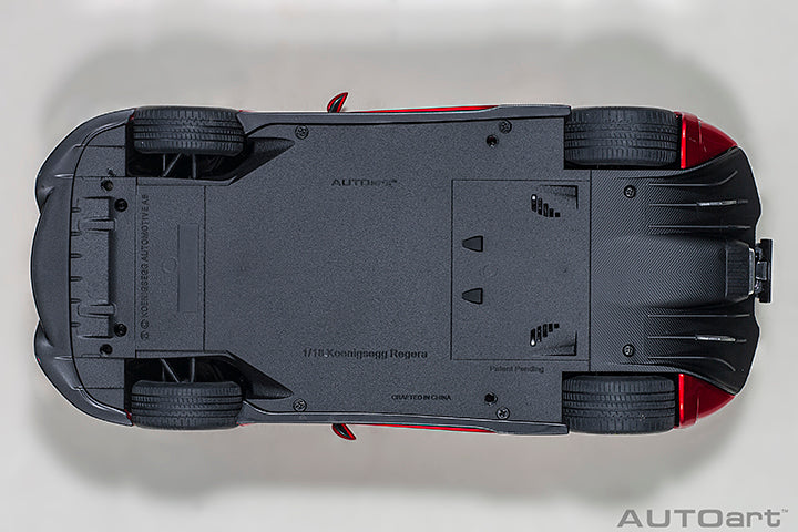 79026 KOENIGSEGG REGERA (APPLE RED/METALLIC RED)