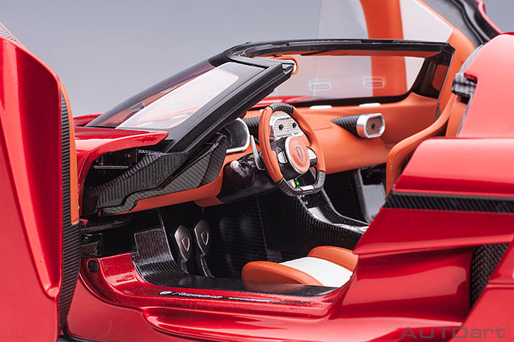 79026 KOENIGSEGG REGERA (APPLE RED/METALLIC RED)