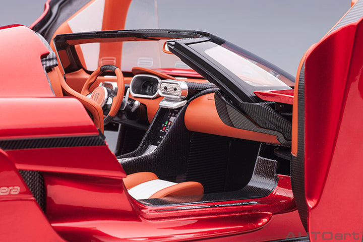 79026 KOENIGSEGG REGERA (APPLE RED/METALLIC RED)