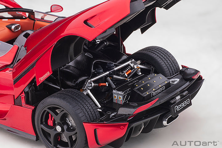 79026 KOENIGSEGG REGERA (APPLE RED/METALLIC RED)