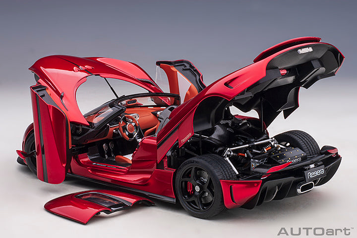 79026 KOENIGSEGG REGERA (APPLE RED/METALLIC RED)