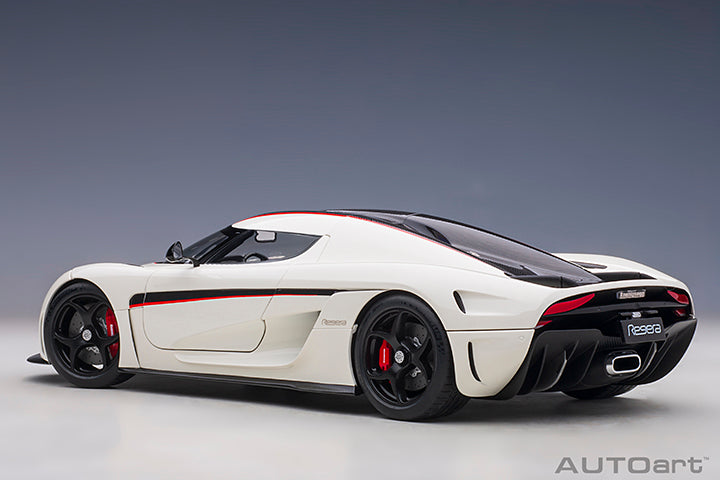 79027 KOENIGSEGG REGERA (WHITE/BLACK CARBON/RED ACCENTS)