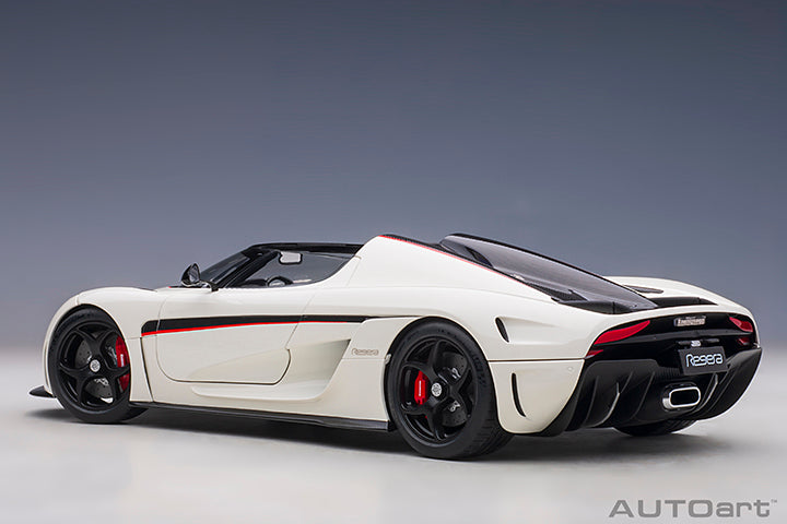 79027 KOENIGSEGG REGERA (WHITE/BLACK CARBON/RED ACCENTS)