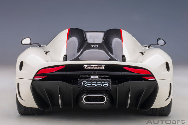 79027 KOENIGSEGG REGERA (WHITE/BLACK CARBON/RED ACCENTS)