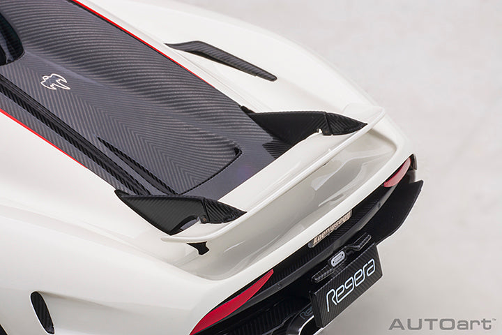 79027 KOENIGSEGG REGERA (WHITE/BLACK CARBON/RED ACCENTS)