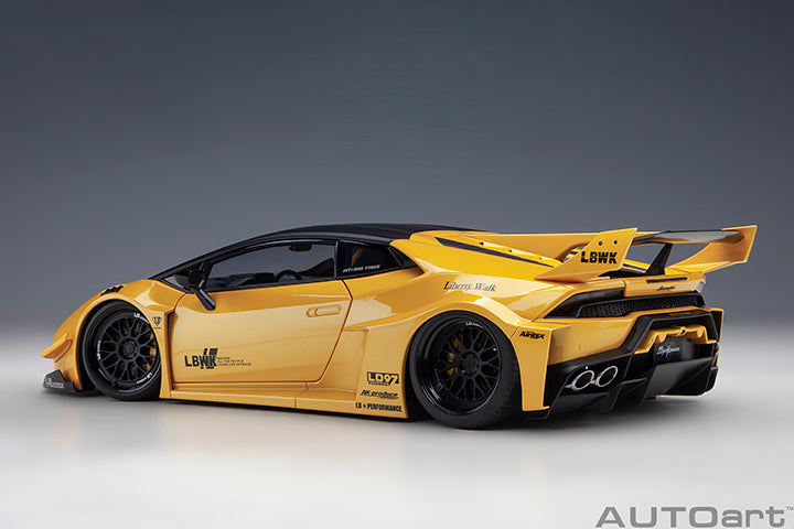 79127 LIBERTY WALK LB SILHOUETTE WORKS HURACAN GT (METALLIC YELLOW)