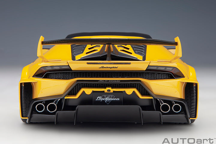 79127 LIBERTY WALK LB SILHOUETTE WORKS HURACAN GT (METALLIC YELLOW)