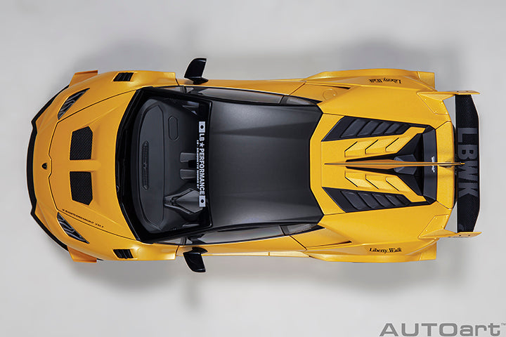 79127 LIBERTY WALK LB SILHOUETTE WORKS HURACAN GT (METALLIC YELLOW)