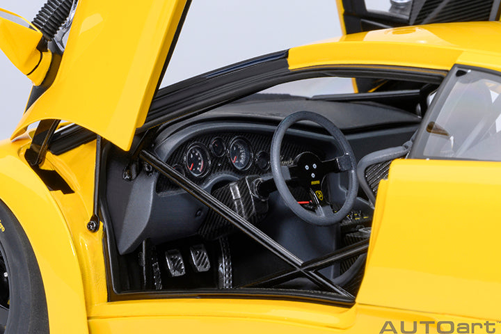 79138 LAMBORGHINI DIABLO GTR (SUPERFLY YELLOW)