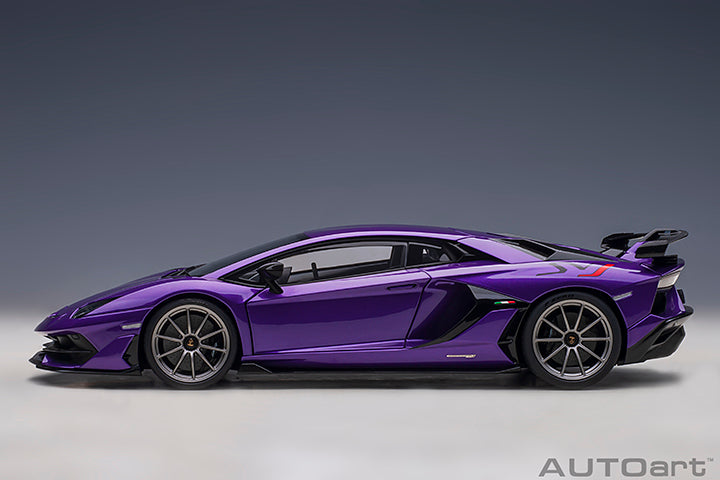 79179 LAMBORGHINI AVENTADOR SVJ (VIOLA PASIFAE/PEARL PURPLE)