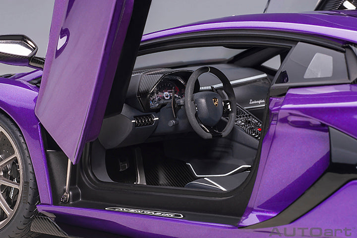 79179 LAMBORGHINI AVENTADOR SVJ (VIOLA PASIFAE/PEARL PURPLE)