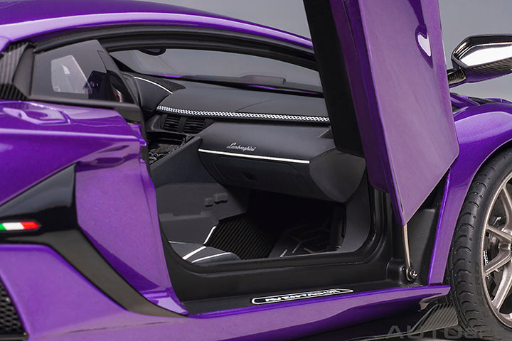 79179 LAMBORGHINI AVENTADOR SVJ (VIOLA PASIFAE/PEARL PURPLE)