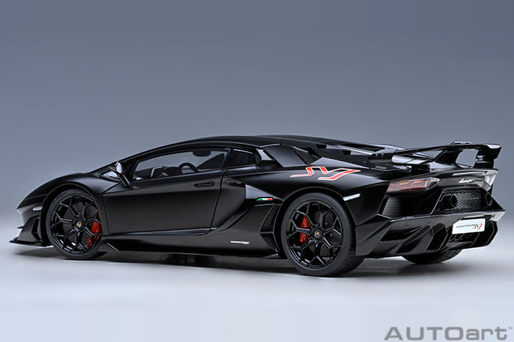 79219 LAMBORGHINI AVENTADOR SVJ (NERO NEMESIS/MATT BLACK)