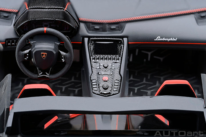 79219 LAMBORGHINI AVENTADOR SVJ (NERO NEMESIS/MATT BLACK)