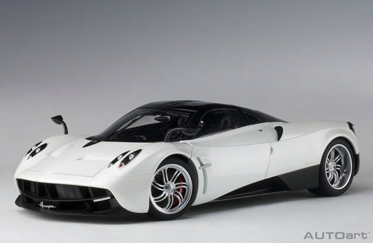 12231 PAGANI HUAYRA (WHITE METALLIC)