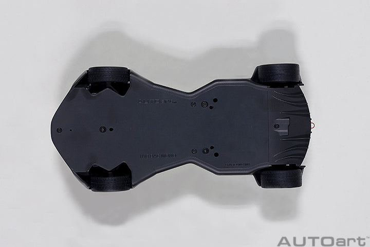 18111 BAC MONO (METALLIC PEARL WHITE)