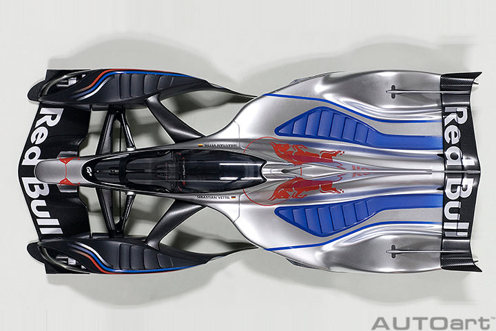 18117 RED BULL X2014 FAN CAR (HYPER SILVER)