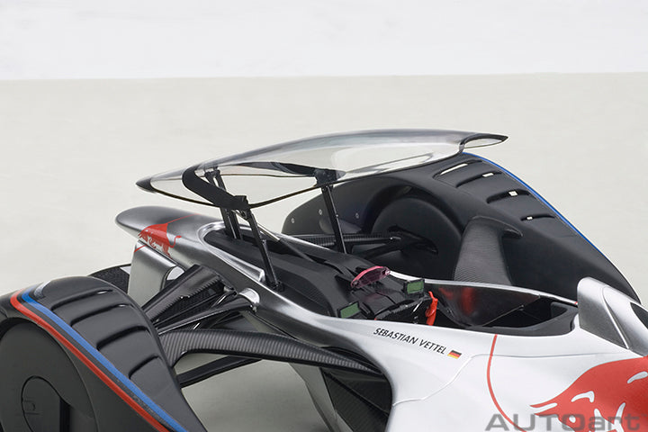 18117 RED BULL X2014 FAN CAR (HYPER SILVER)