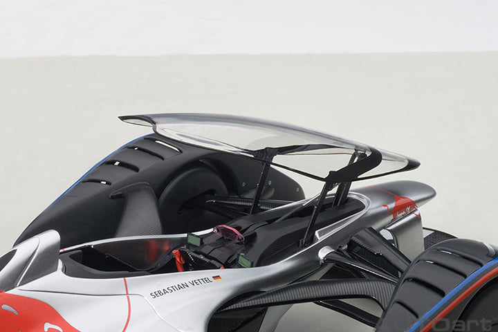 18117 RED BULL X2014 FAN CAR (HYPER SILVER)