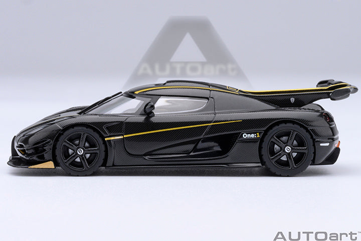 20043 KOENIGSEGG ONE : 1 (CLEAR CARBON FIBER/GOLD STRIPES)