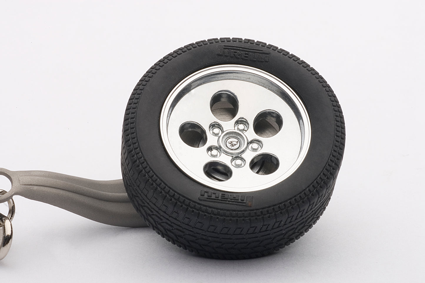 40452 1/18 LAMBORGHINI COUNTACH WHEEL KEYCHAIN
