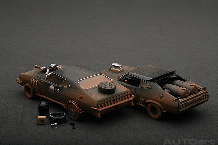 52749 MAD MAX 2 : THE ROAD WARRIOR - INTERCEPTOR/ENEMY CAR (WITH MUDDY FINISH) (TWIN MODELS SET) (LIMITED EDITION OF 2,000 SETS WORLDWIDE)
