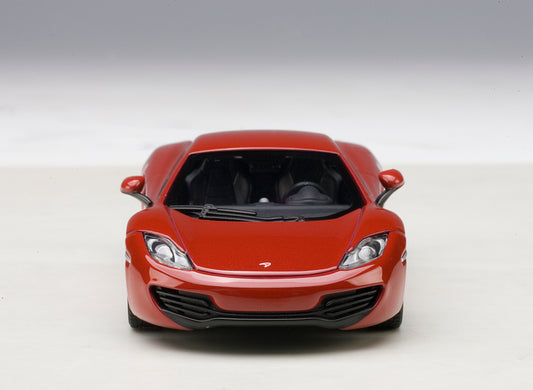 56008 MCLAREN 12C (VOLCANO RED)