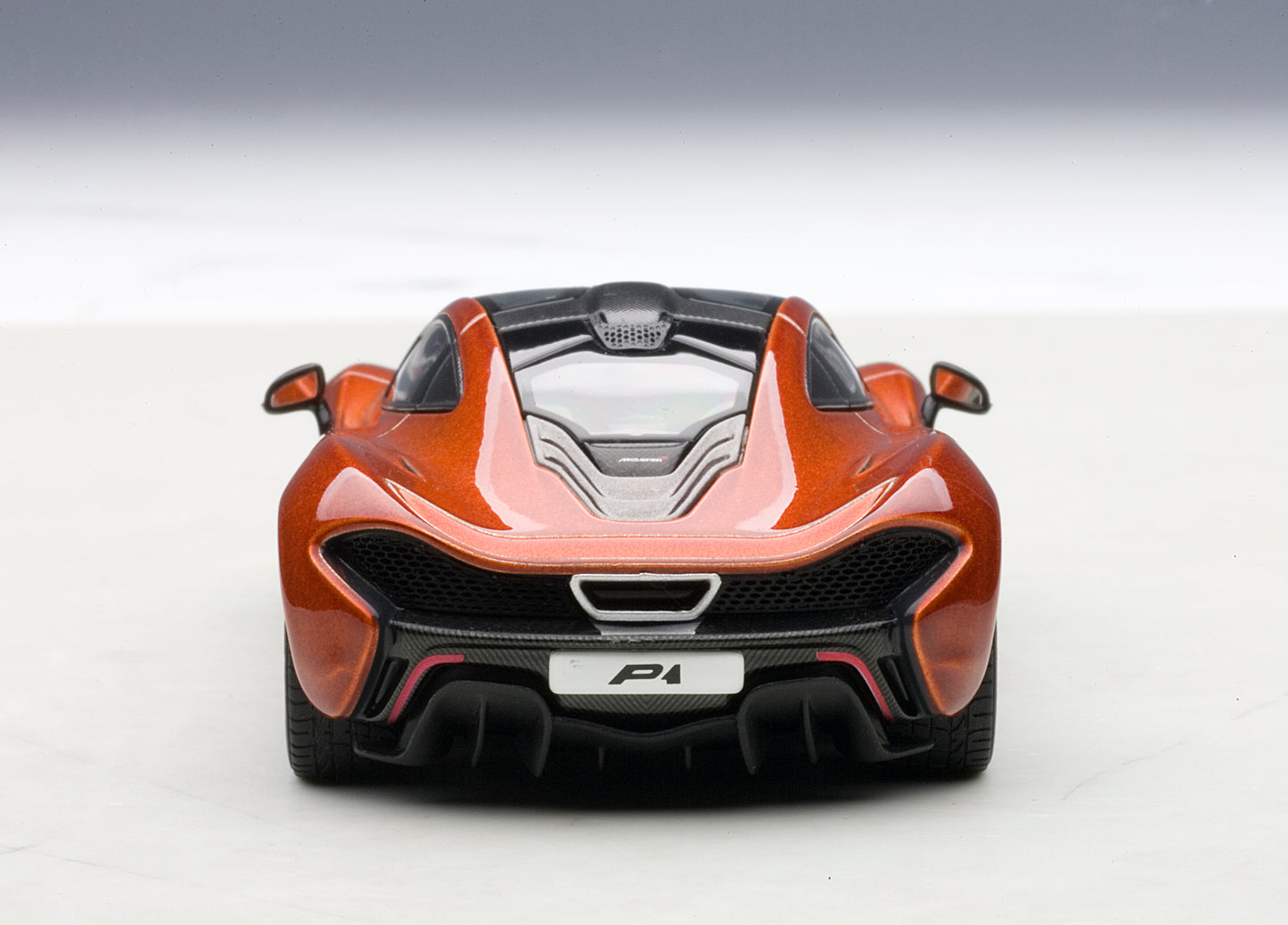 56012 McLAREN P1 (VOLCANO ORANGE)