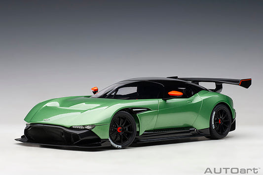 70263 ASTON MARTIN VULCAN (APPLE TREE GREEN METALLIC)