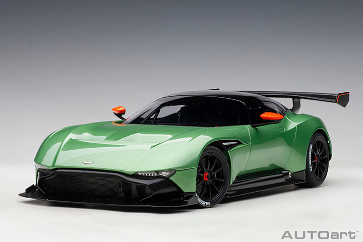 70263 ASTON MARTIN VULCAN (APPLE TREE GREEN METALLIC)