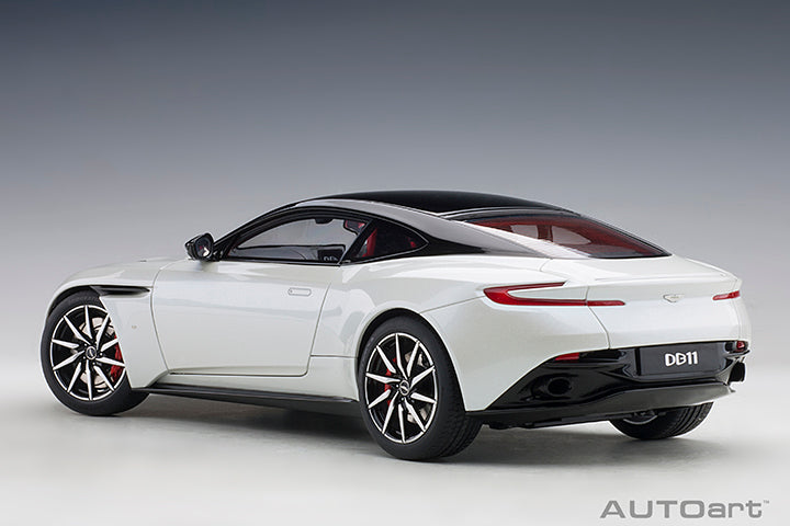 70266 1/18 ASTON MARTIN DB11 (MORNING FROST WHITE)