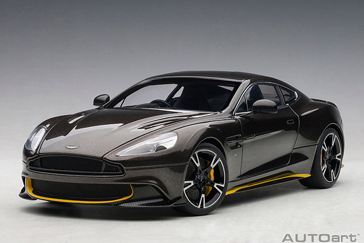 70273 ASTON MARTIN VANQUISH S 2017 (KOPI BRONZE/SPEED YELLOW LIVERY)