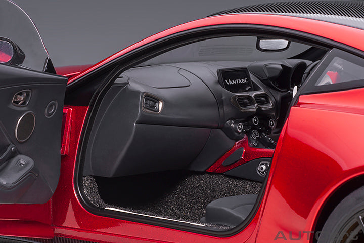 70277 ASTON MARTIN VANTAGE 2019 (HYPER RED/CARBON BLACK ROOF)